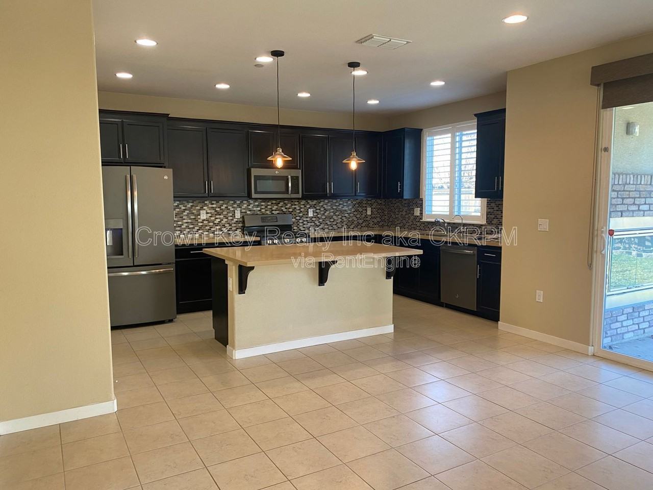 18344 Spence Ave - Photo 7 of 30