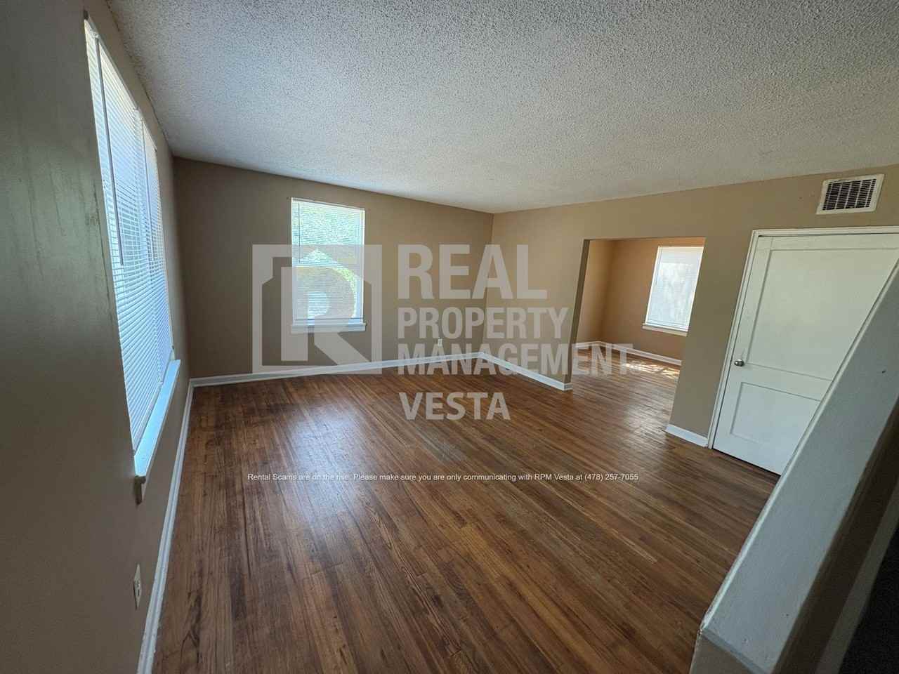 2140 Ingleside Ave #D1 - Photo 3 of 12