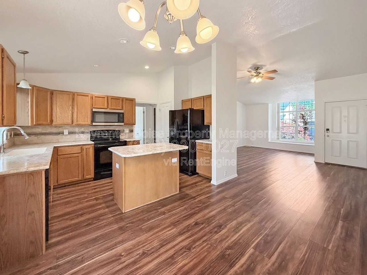 10251 W Susan Ct - Photo 2 of 20