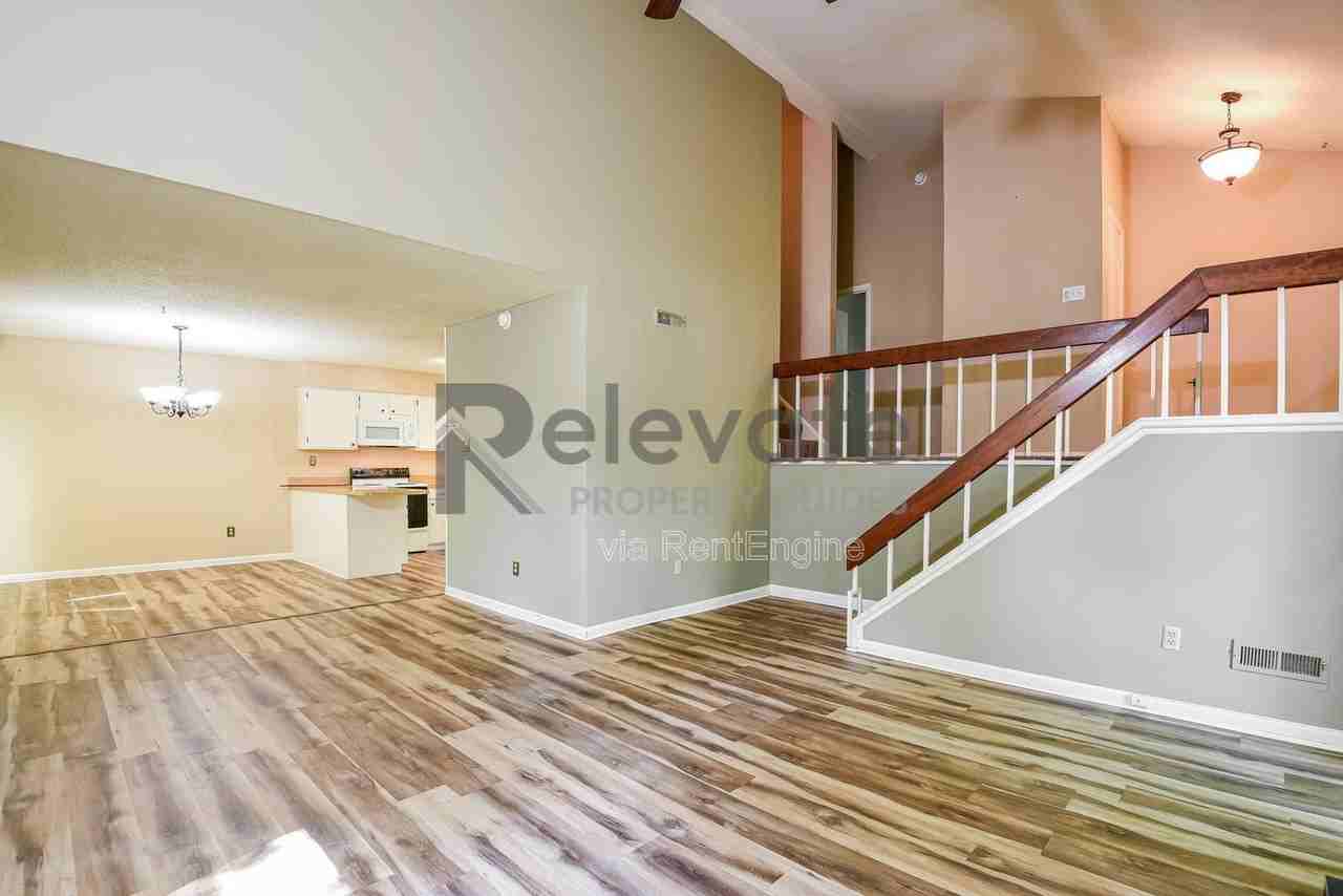 1844 Ivystone Dr - Photo 7 of 20