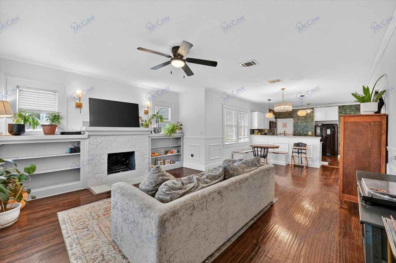 3320 Ryan Ave - Photo 4 of 21