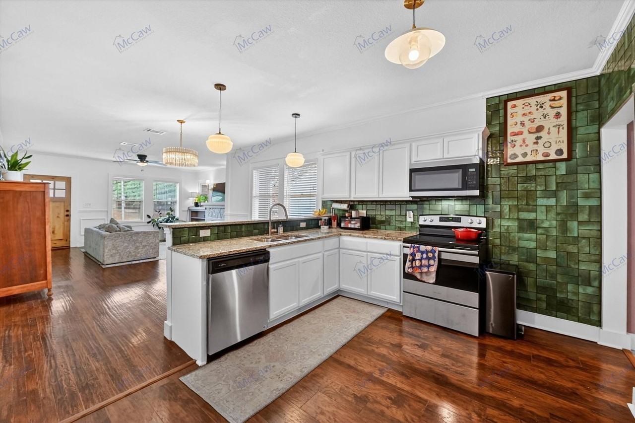 3320 Ryan Ave - Photo 7 of 21