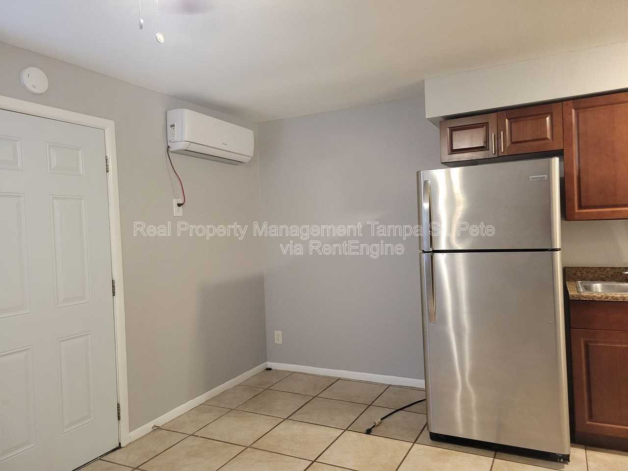 402 W Amelia Ave #C - Photo 5 of 15