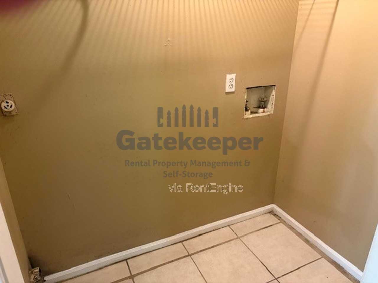 125 Elberta Dr - Photo 4 of 15
