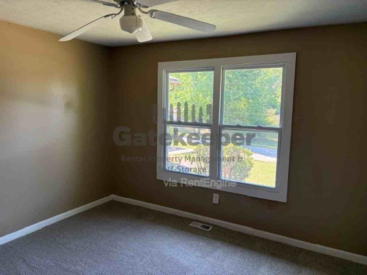 125 Elberta Dr - Photo 7 of 15