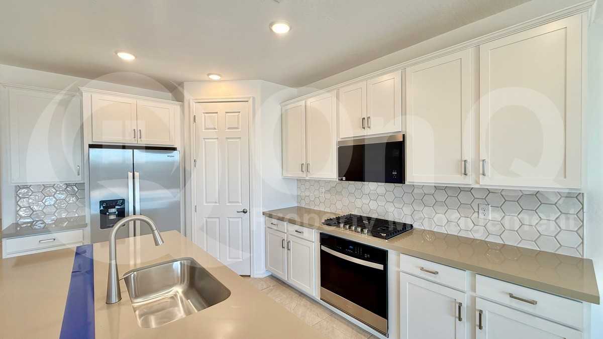 23017 E Diana Way - Photo 3 of 25