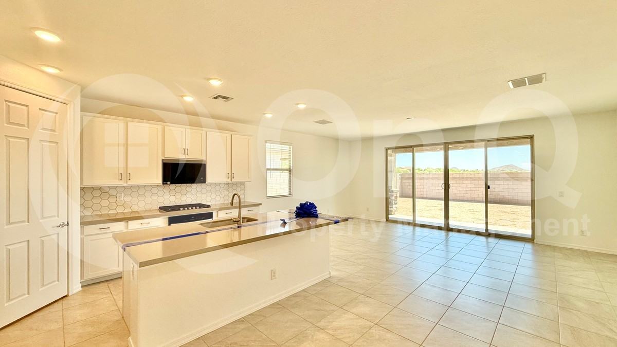 23017 E Diana Way - Photo 6 of 25