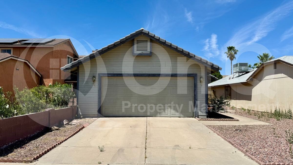 11014 N 81st Ave - Photo 2 of 20