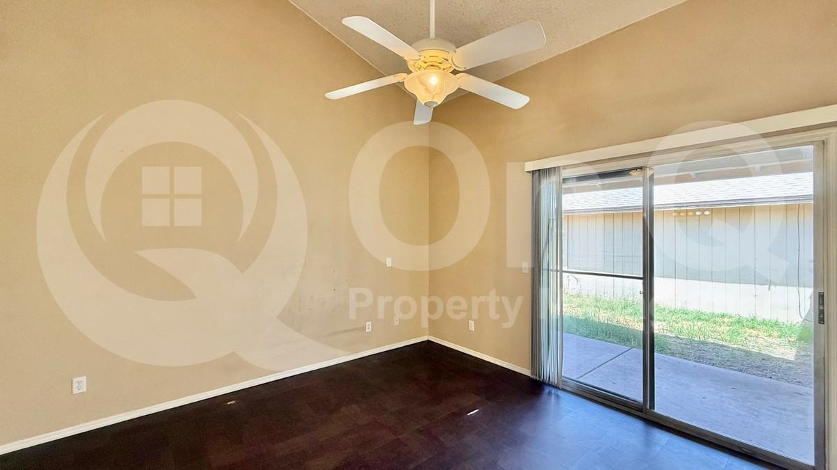 11014 N 81st Ave - Photo 5 of 20