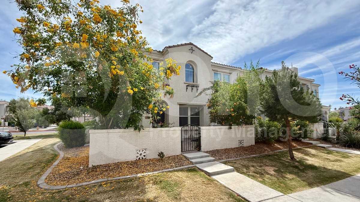 4077 S Sabrina Dr #32 - Photo 2 of 21