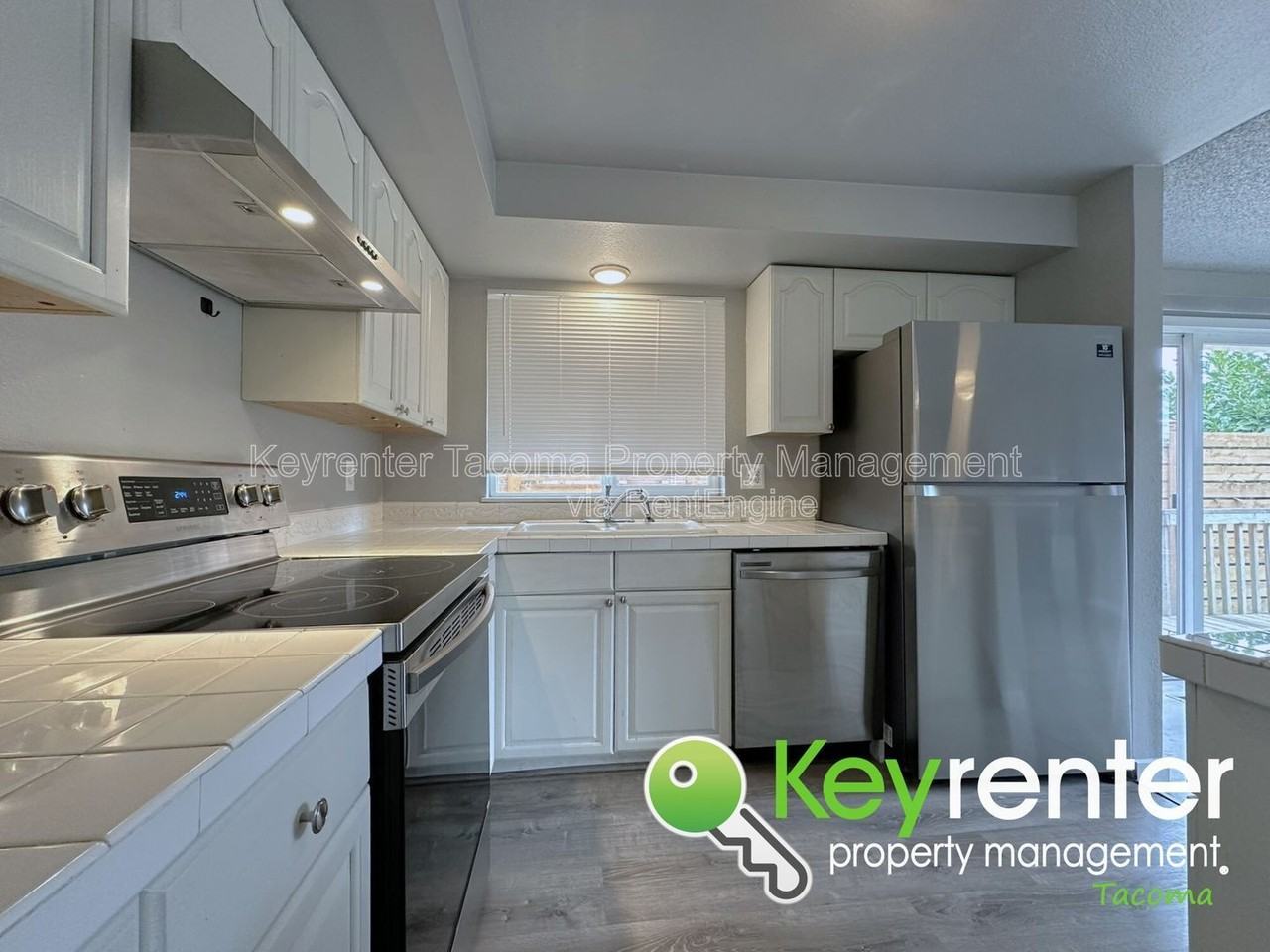 2215 N Madison St - Photo 7 of 32