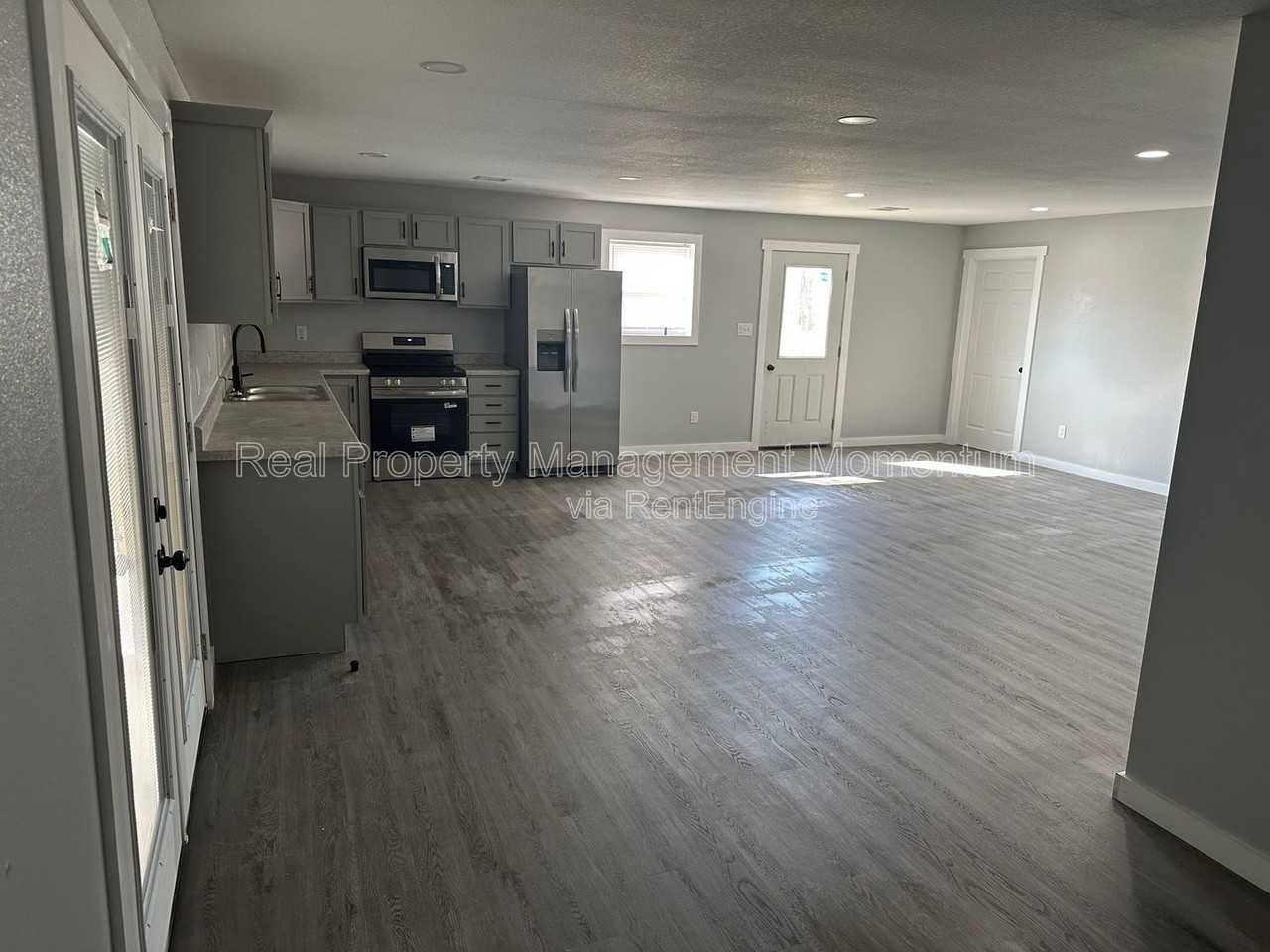 12588 Kentucky Rd - Photo 2 of 11