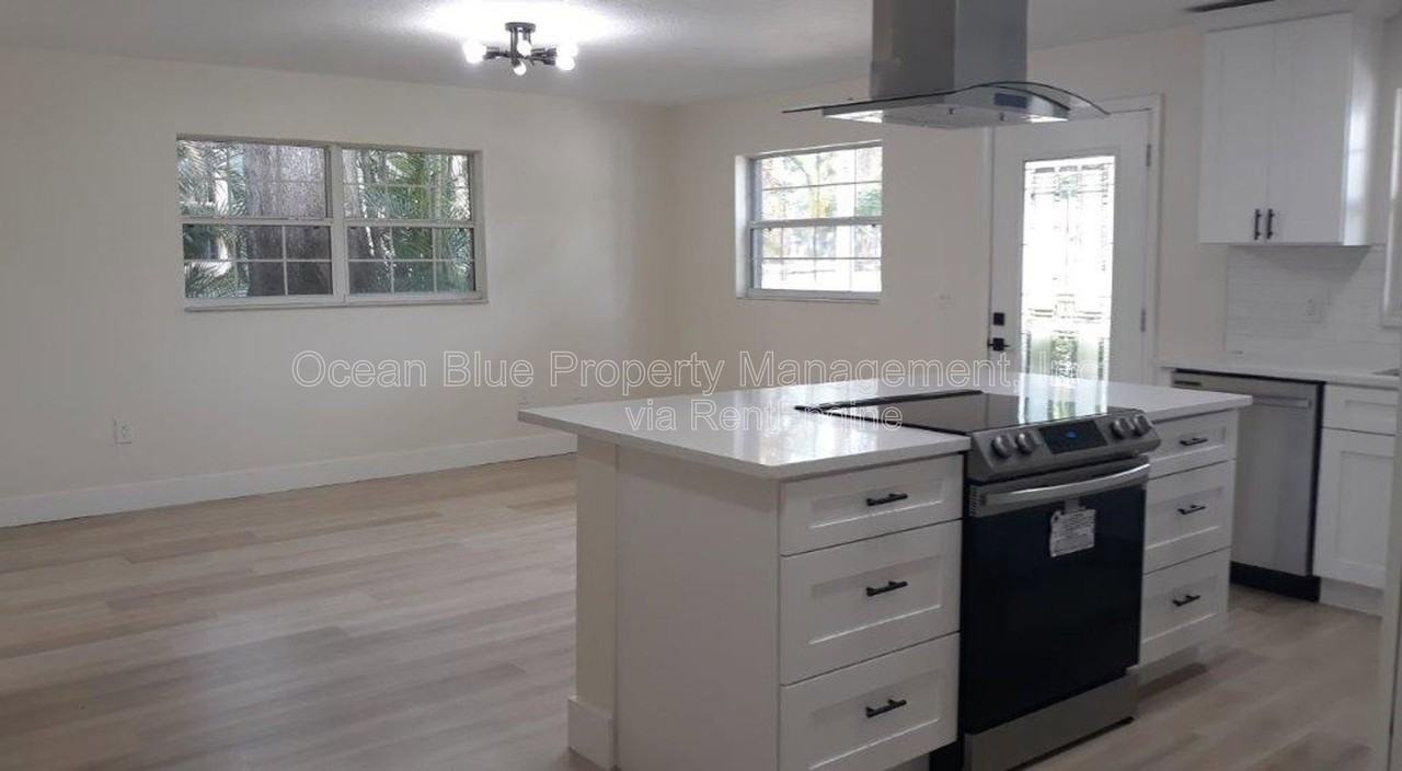 309 Fairfield St - Photo 2 of 8