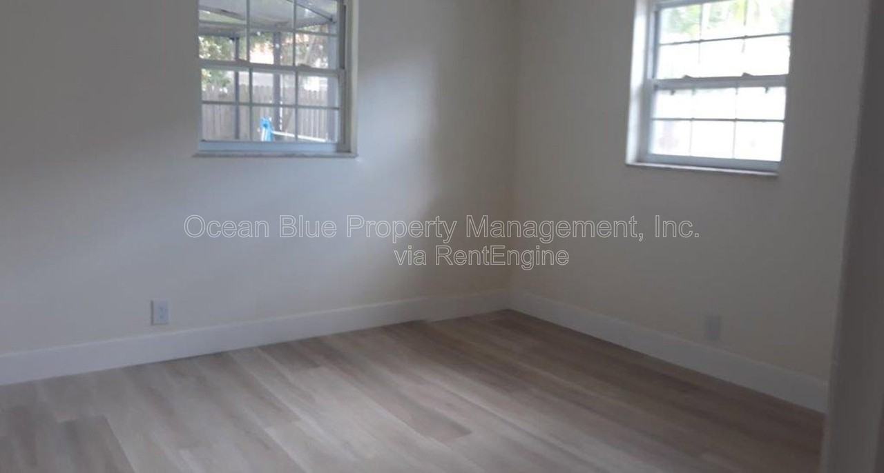 309 Fairfield St - Photo 6 of 8