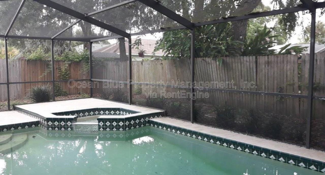 309 Fairfield St - Photo 7 of 8