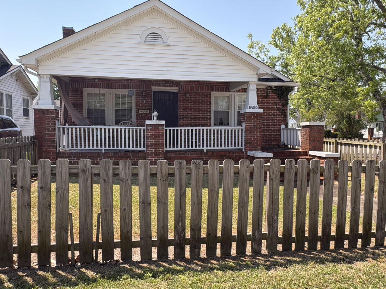 1802 Nun St - Photo 2 of 13