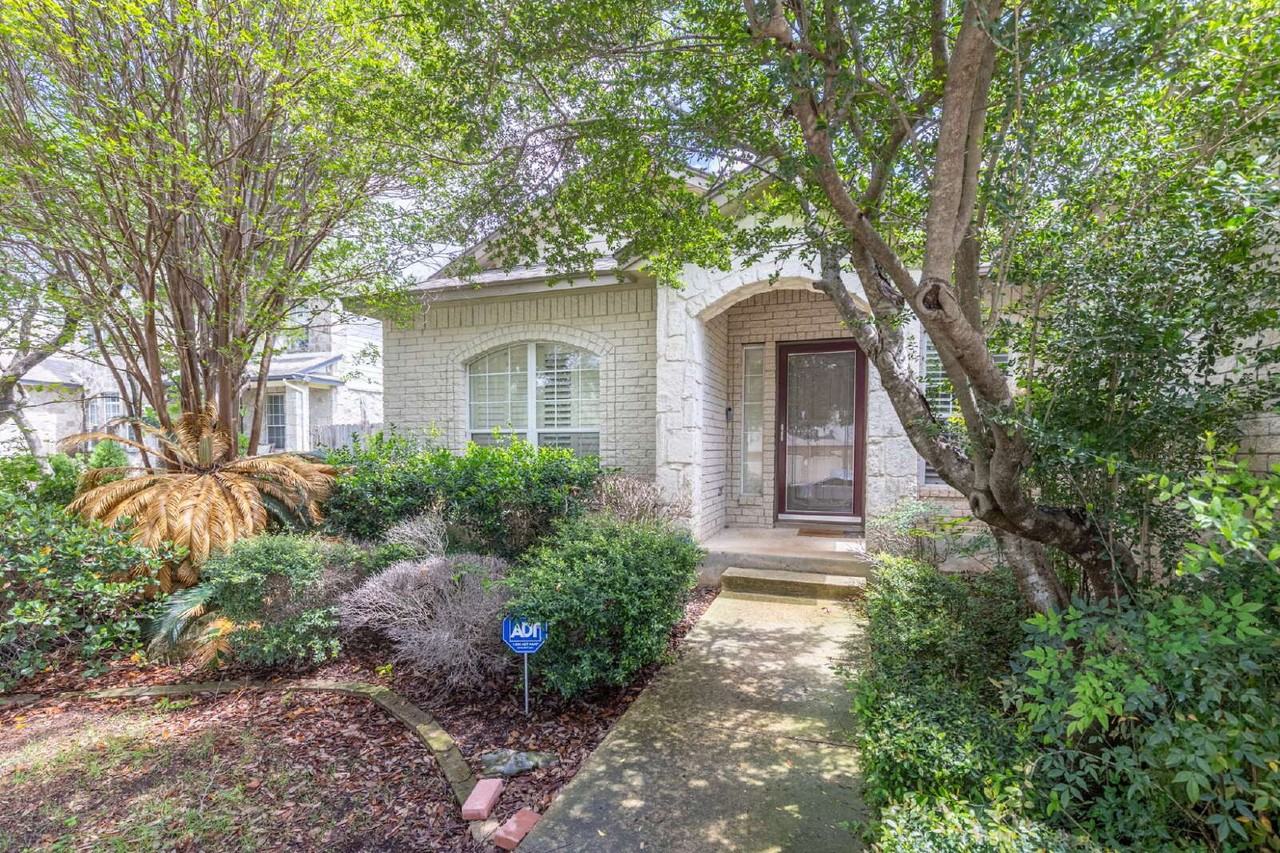 4710 Shavano Bark - Photo 3 of 38