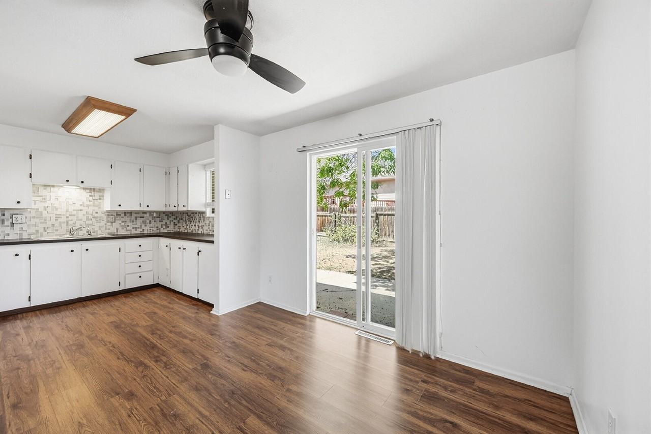 1045 7th Street Pl - Photo 6 of 31