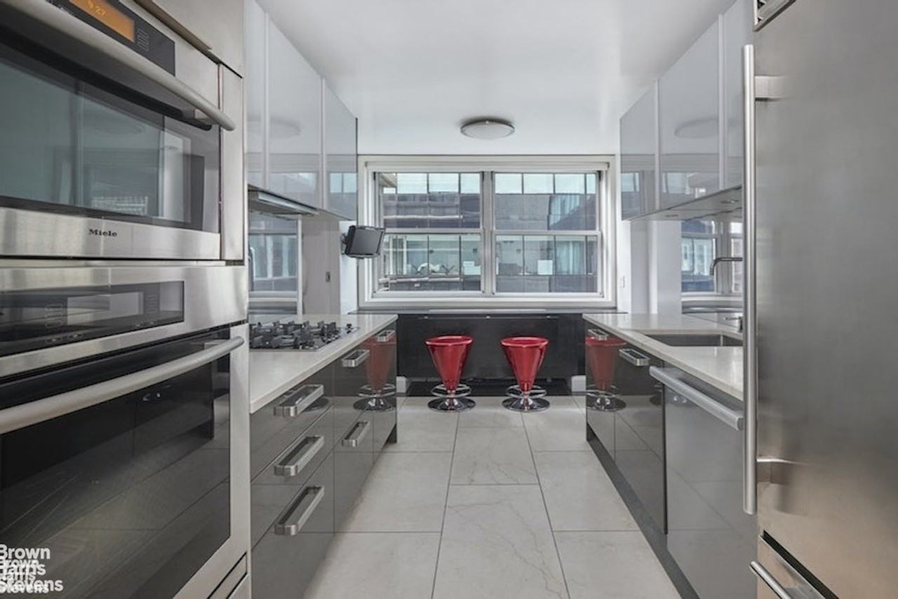 112 W 56th St #16S - Photo 5 of 7