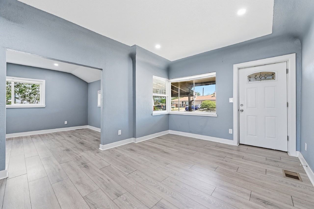 5355 Newton St - Photo 3 of 38