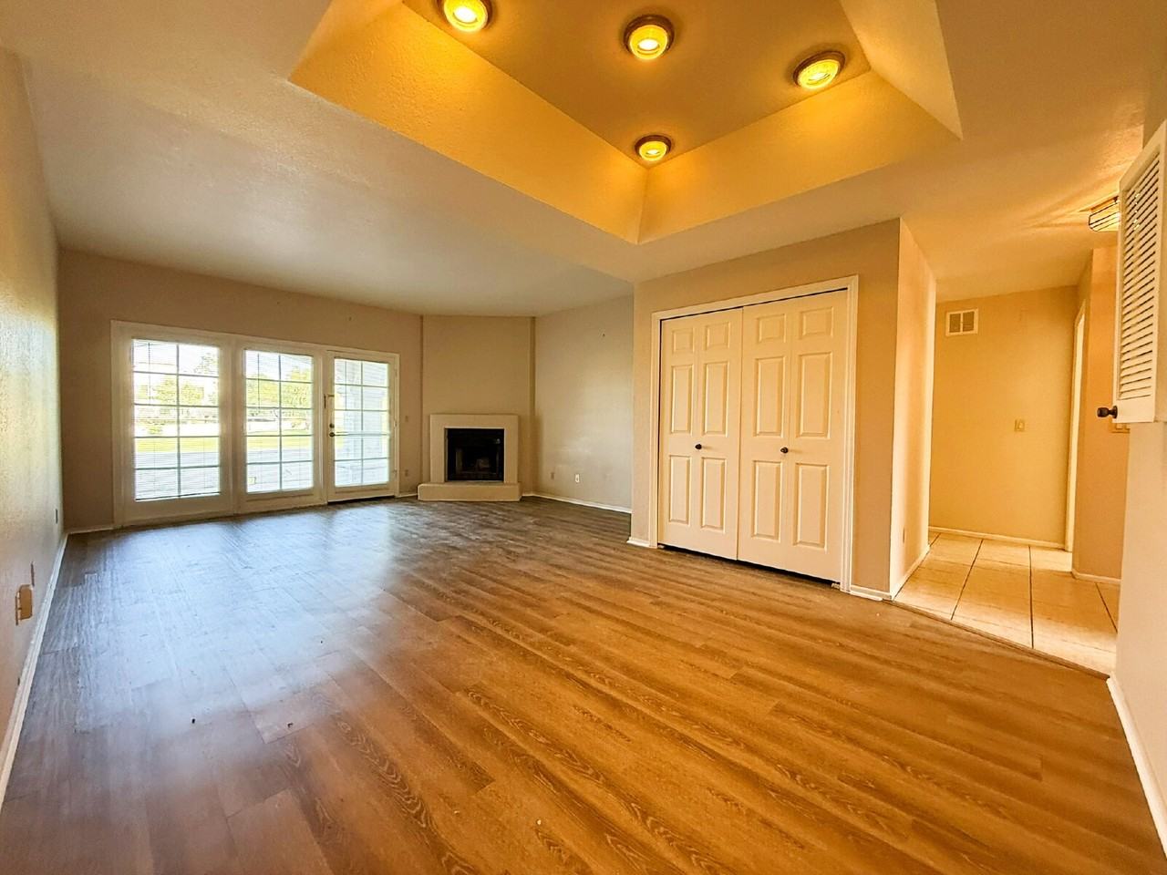 6112 N 28th St - Photo 3 of 25