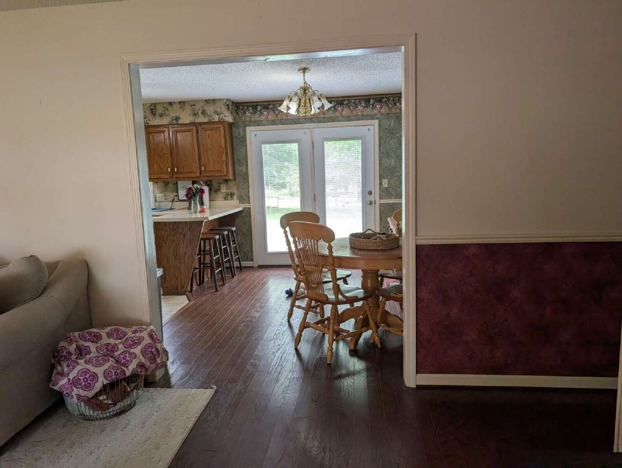 142 Cherokee Dr - Photo 7 of 21