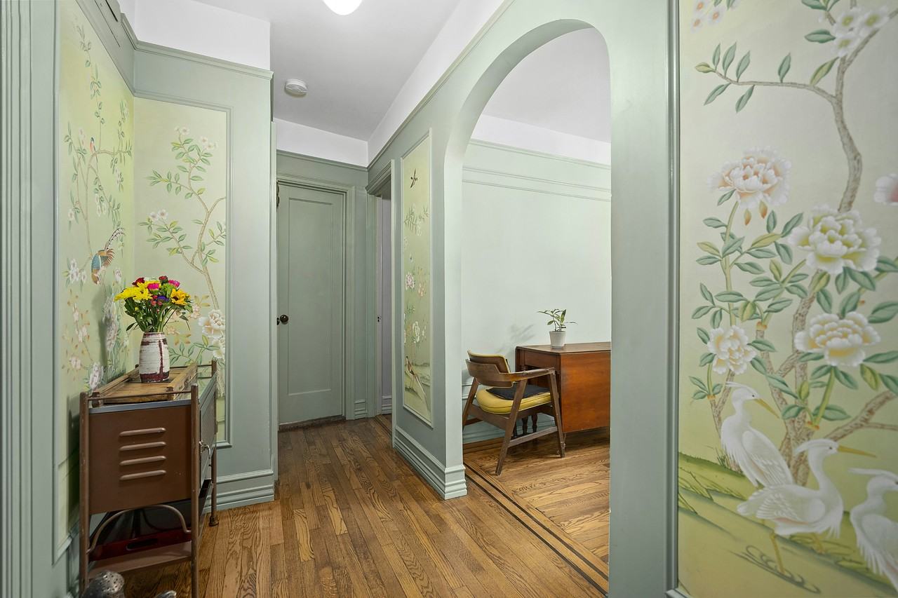 461 W 44th St #1A2G - Photo 3 of 12