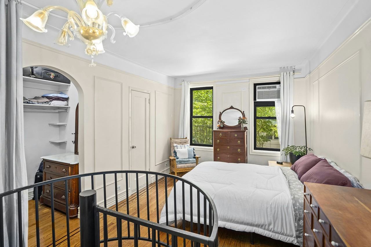 461 W 44th St #1A2G - Photo 7 of 12