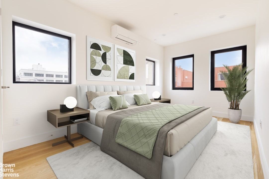 346 Metropolitan Ave #4B - Photo 6 of 9