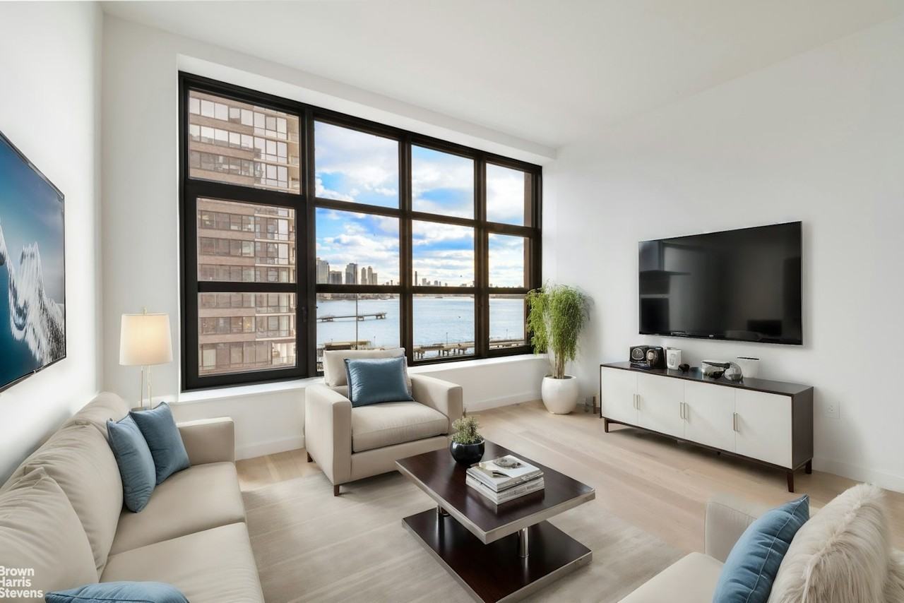 29 Huron St #5DW - Photo 2 of 10