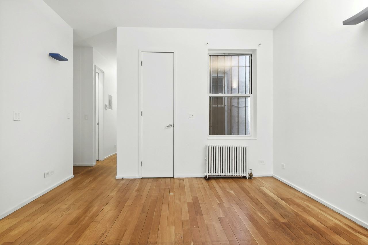 72 Herkimer St #1R - Photo 3 of 12