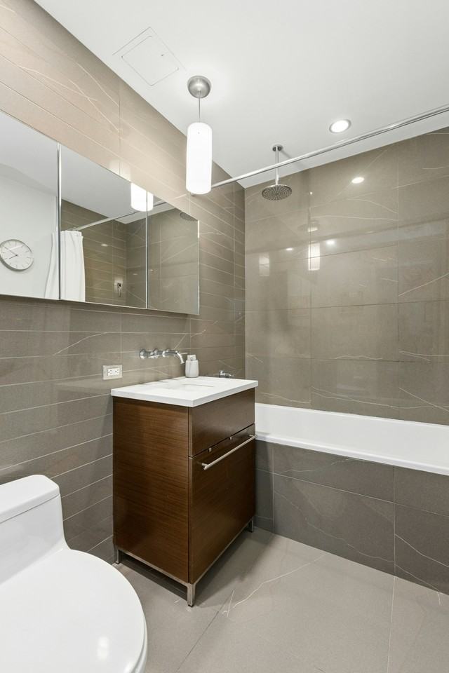 58 Metropolitan Ave #2E - Photo 6 of 6