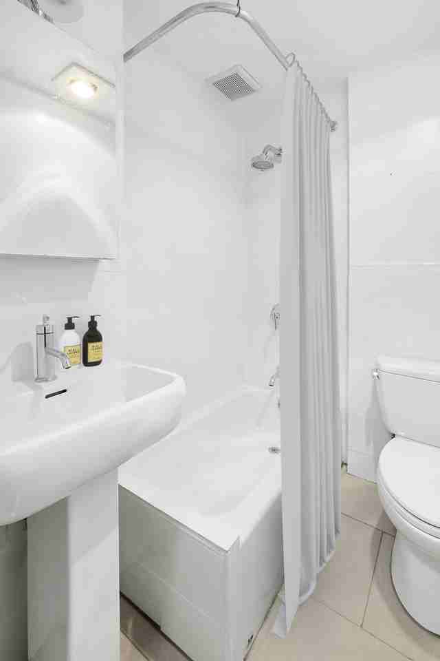 134 E 22nd St #201 - Photo 5 of 5