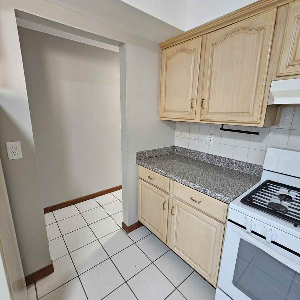 17443 Roseville Blvd - Photo 7 of 22