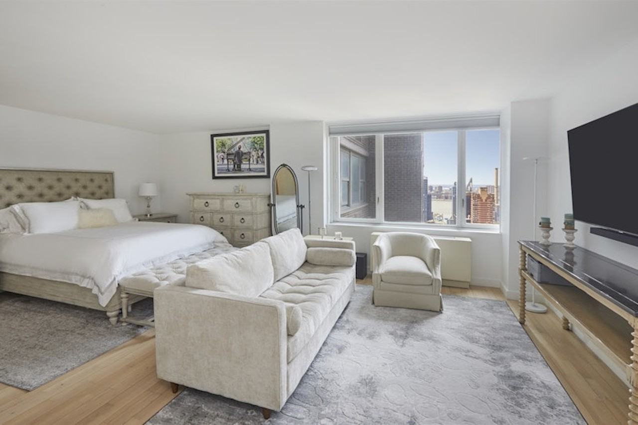 322 W 57th St #42E