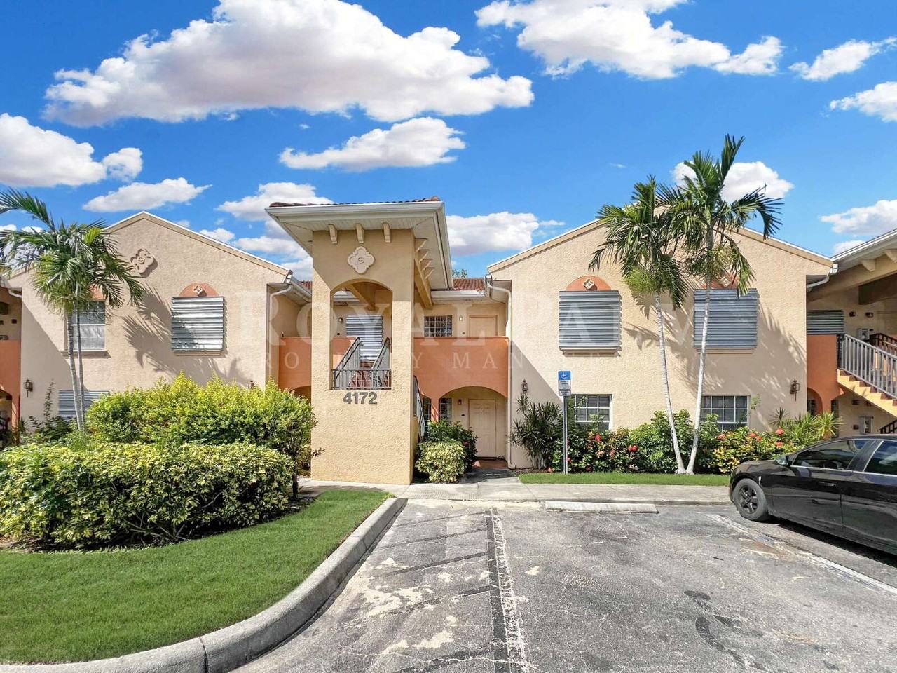 4172 Castilla Cir - Photo 2 of 25