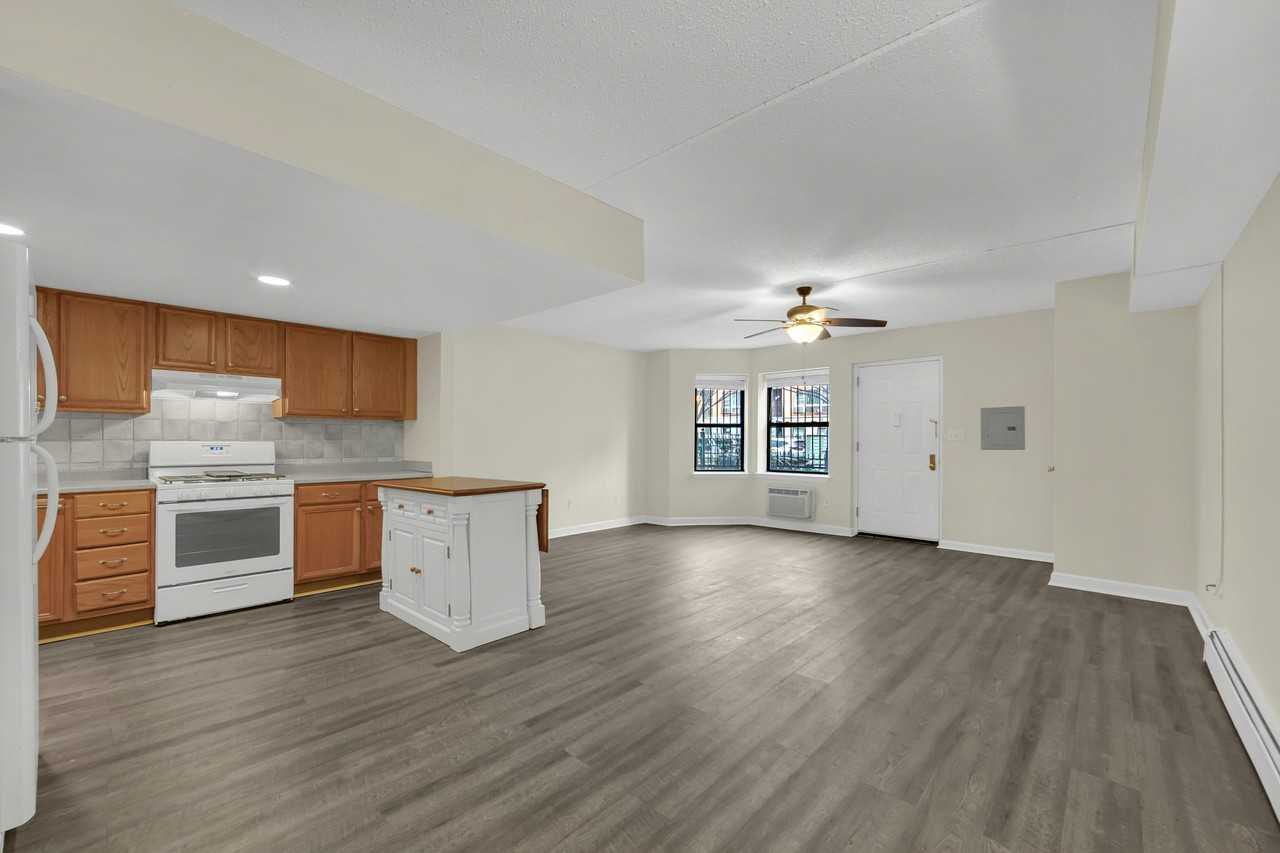 66 E 119th St #1 - Photo 3 of 9
