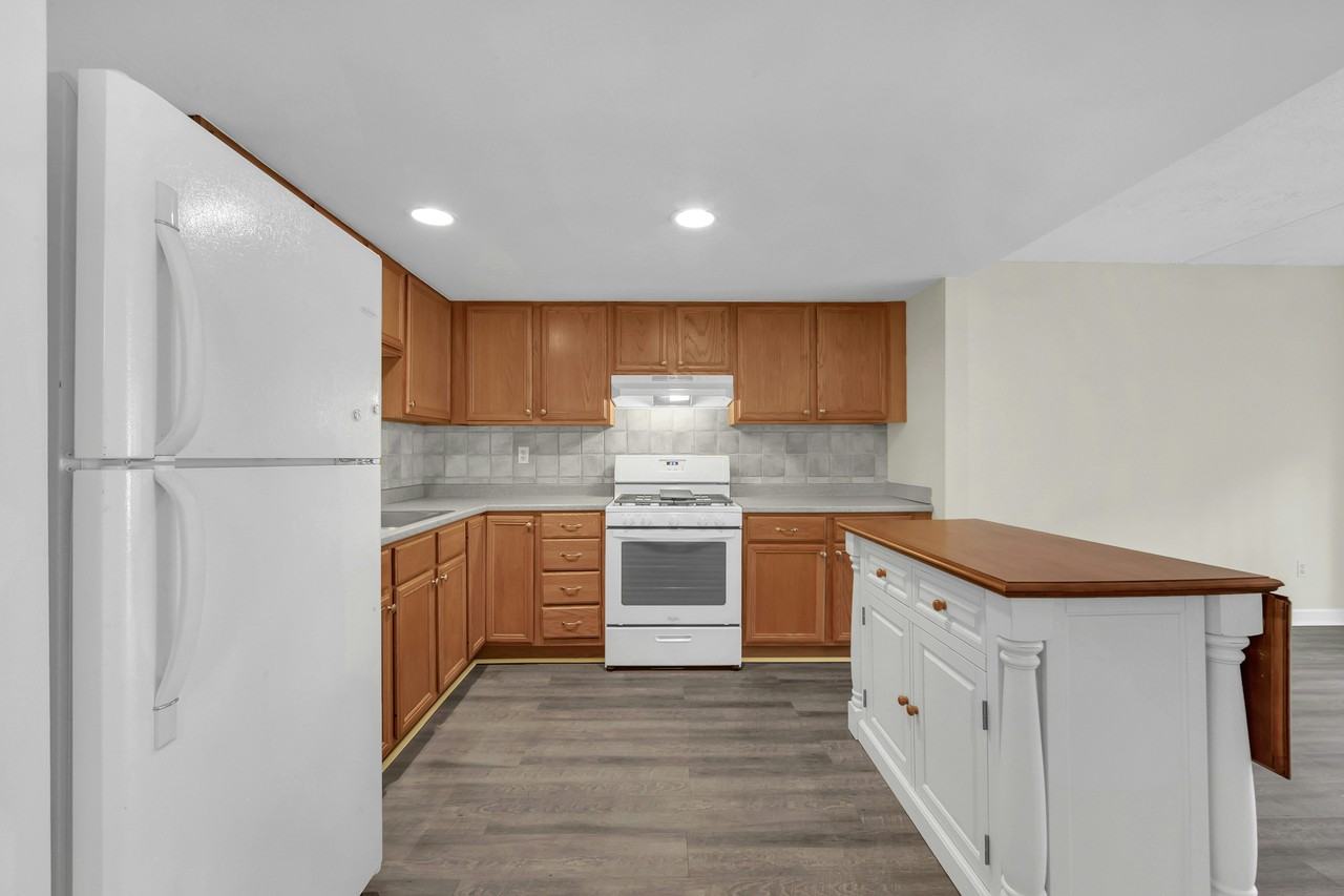 66 E 119th St #1 - Photo 4 of 9