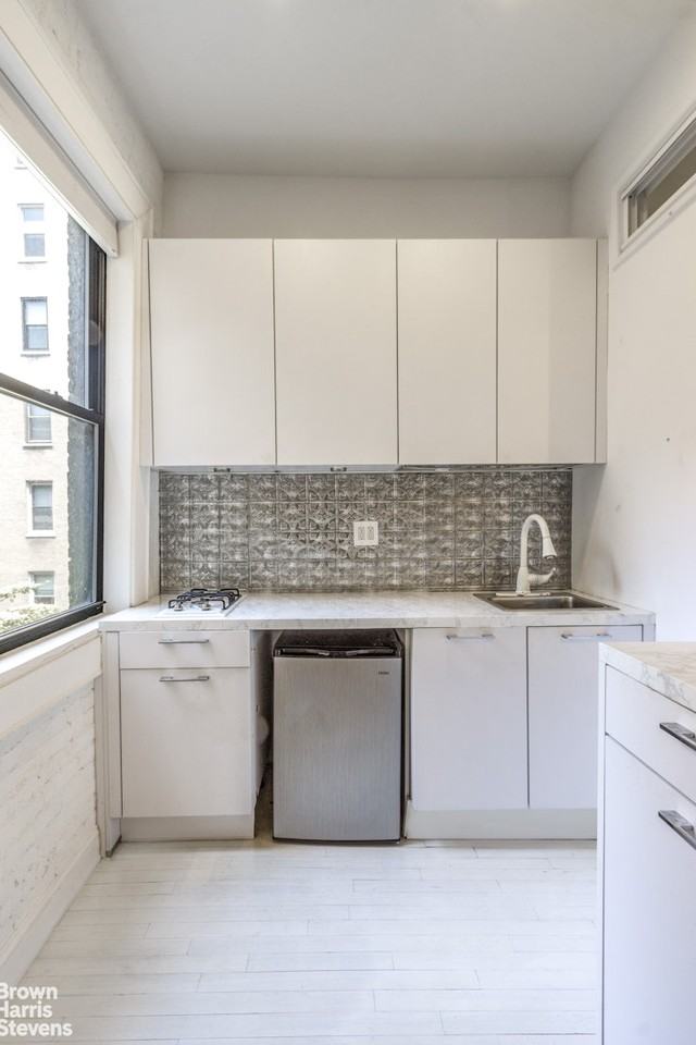 327 W 85th St #2C - Photo 3 of 11