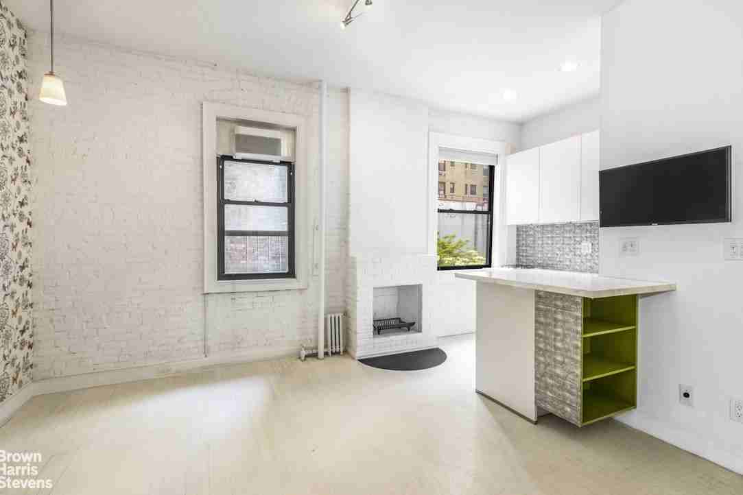 327 W 85th St #2C - Photo 4 of 11