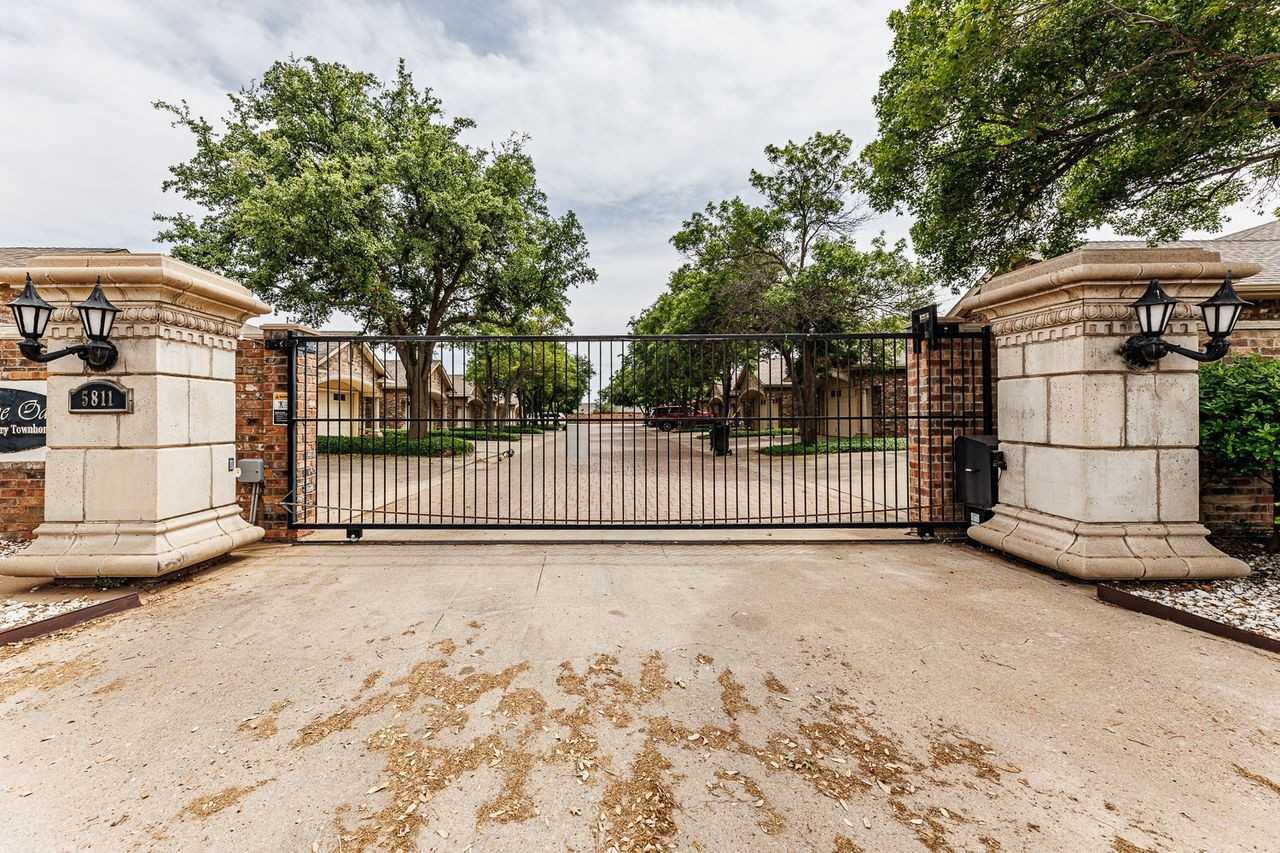 5811 11th Pl - Photo 5 of 50