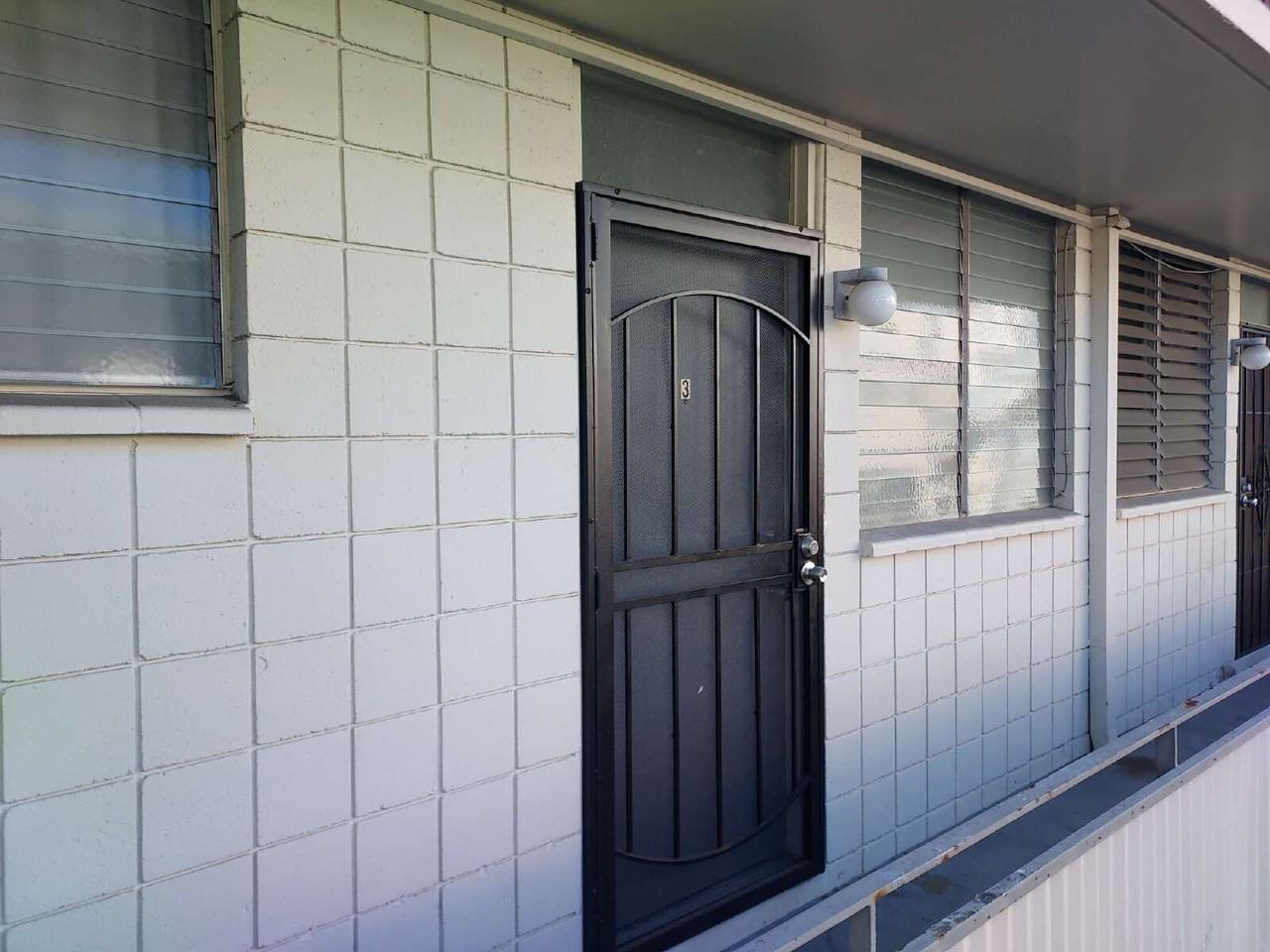 1329 Kaihee St - Photo 2 of 11