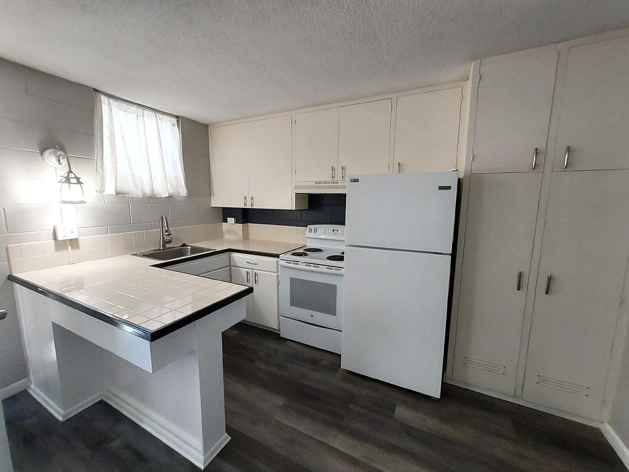 1329 Kaihee St - Photo 5 of 11