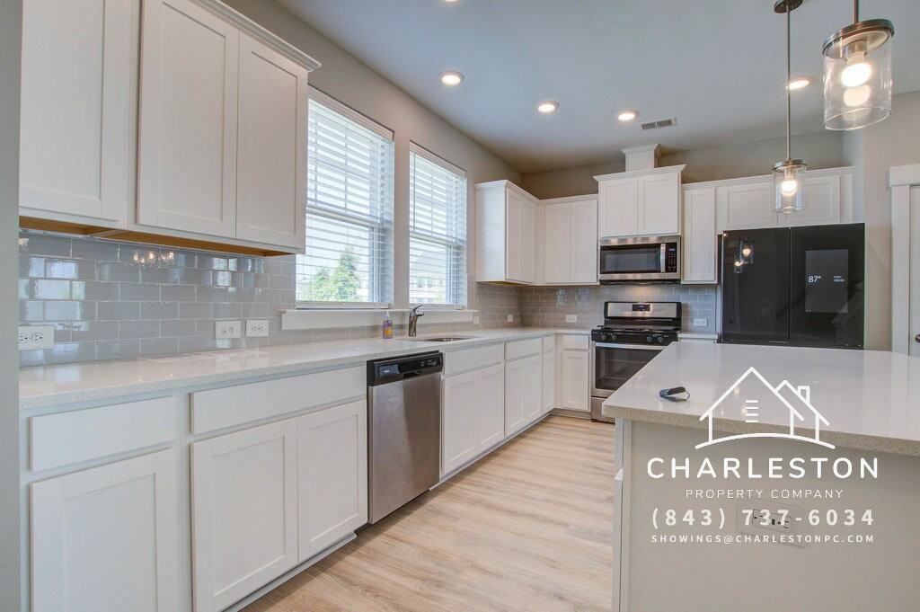 117 Archdale St - Photo 5 of 28