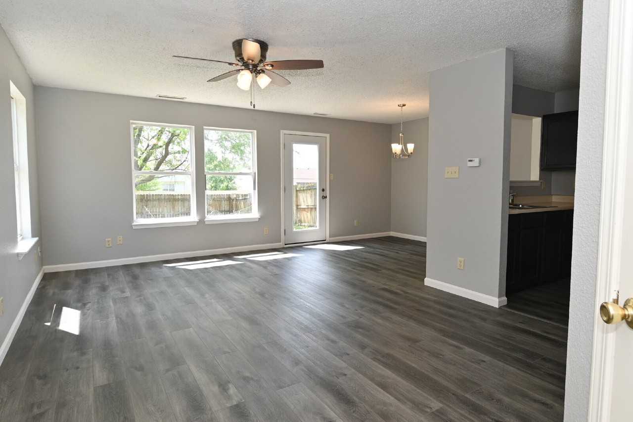 465 Overland Dr - Photo 4 of 50