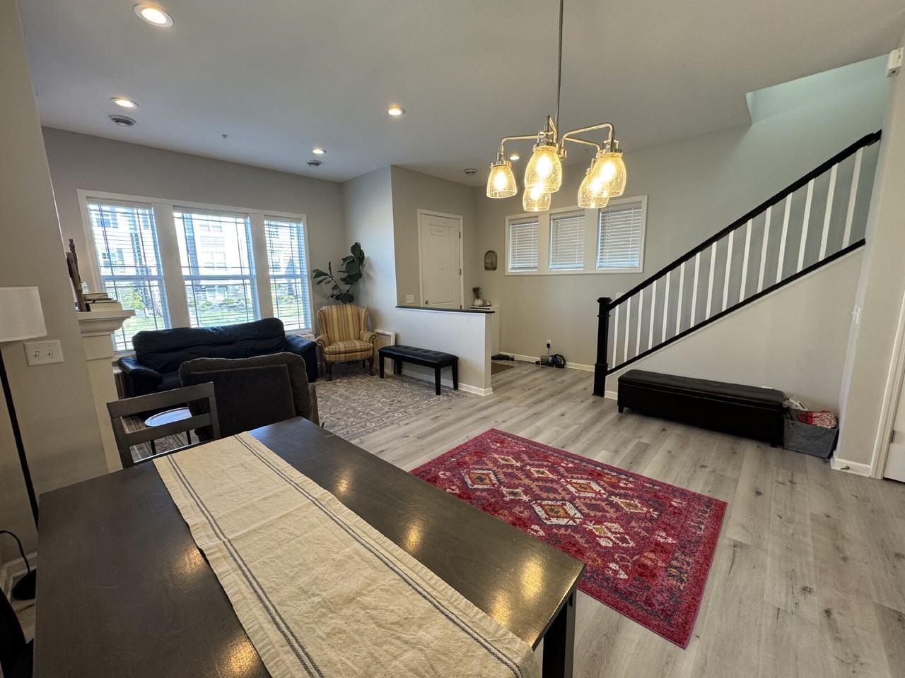 8056 Central Park Way N - Photo 5 of 25