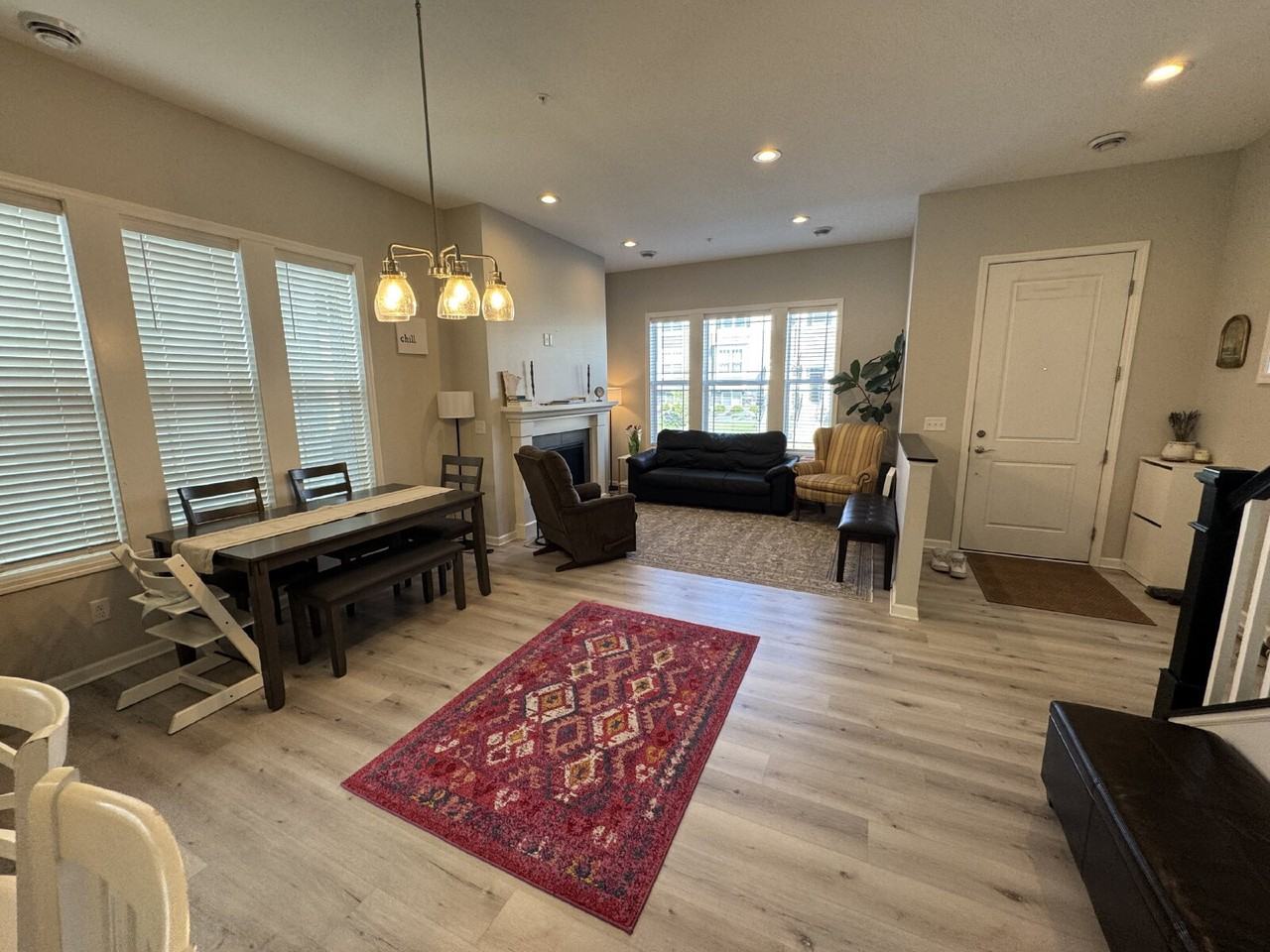 8056 Central Park Way N - Photo 6 of 25