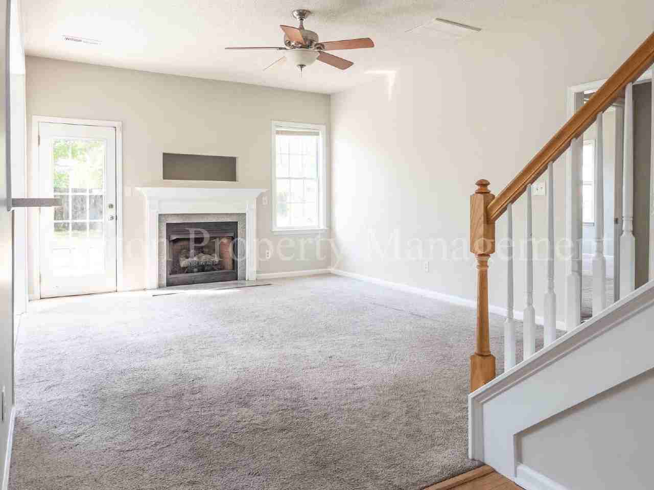 448 Vallie Ln - Photo 5 of 44