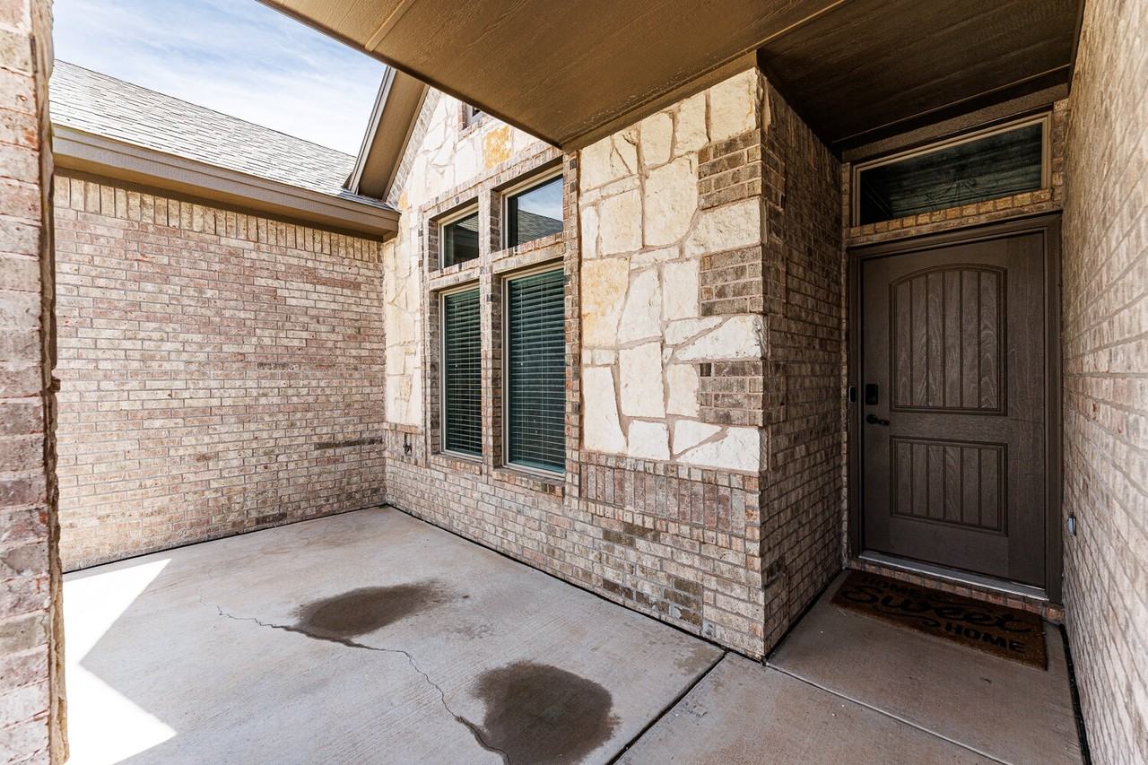 7619 59th St - Photo 3 of 33