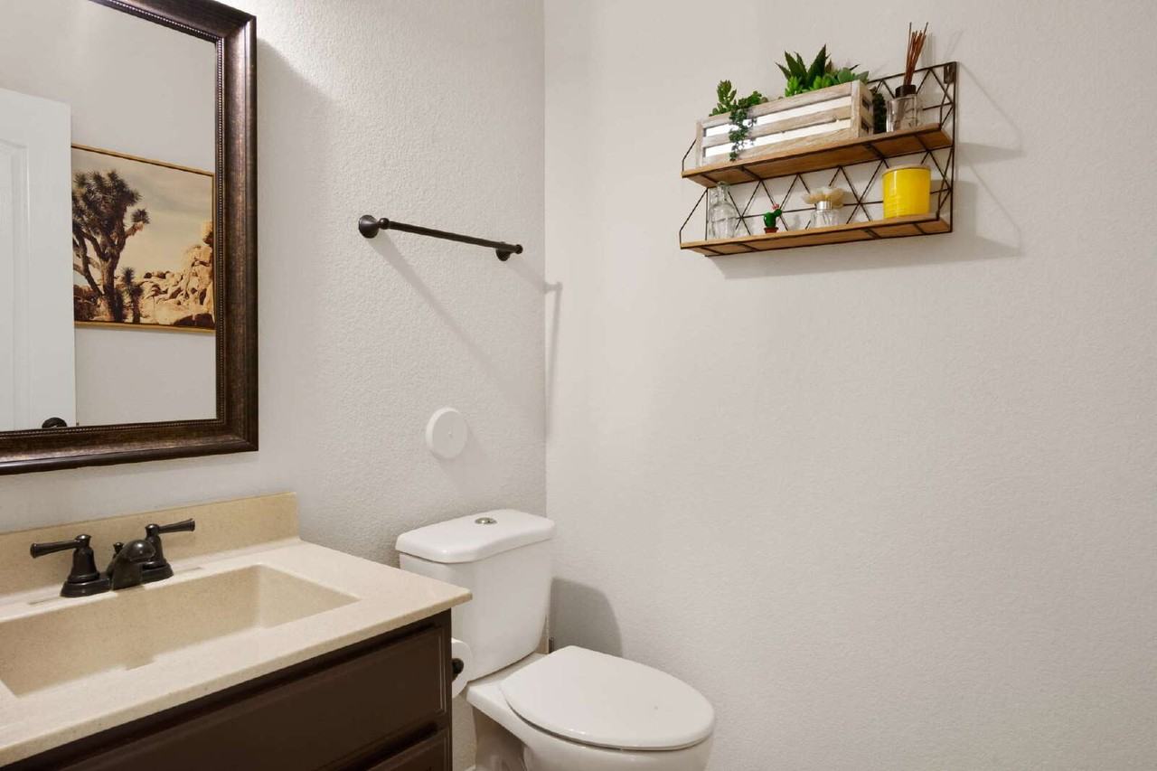 13483 Halifax St - Photo 5 of 43